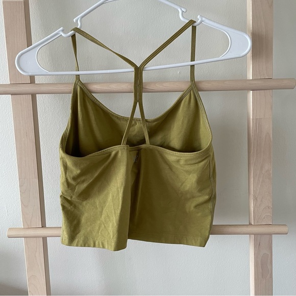 VS PINK Athletic Cropped Tank Size Medium - Picture 2 of 7